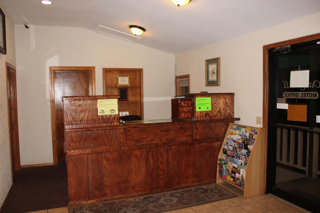 Tahlequah Oak Hill Inn And Suites מראה חיצוני תמונה