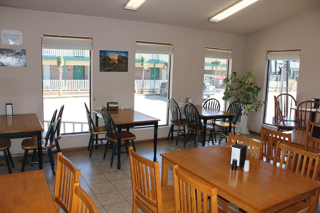 Tahlequah Oak Hill Inn And Suites מראה חיצוני תמונה