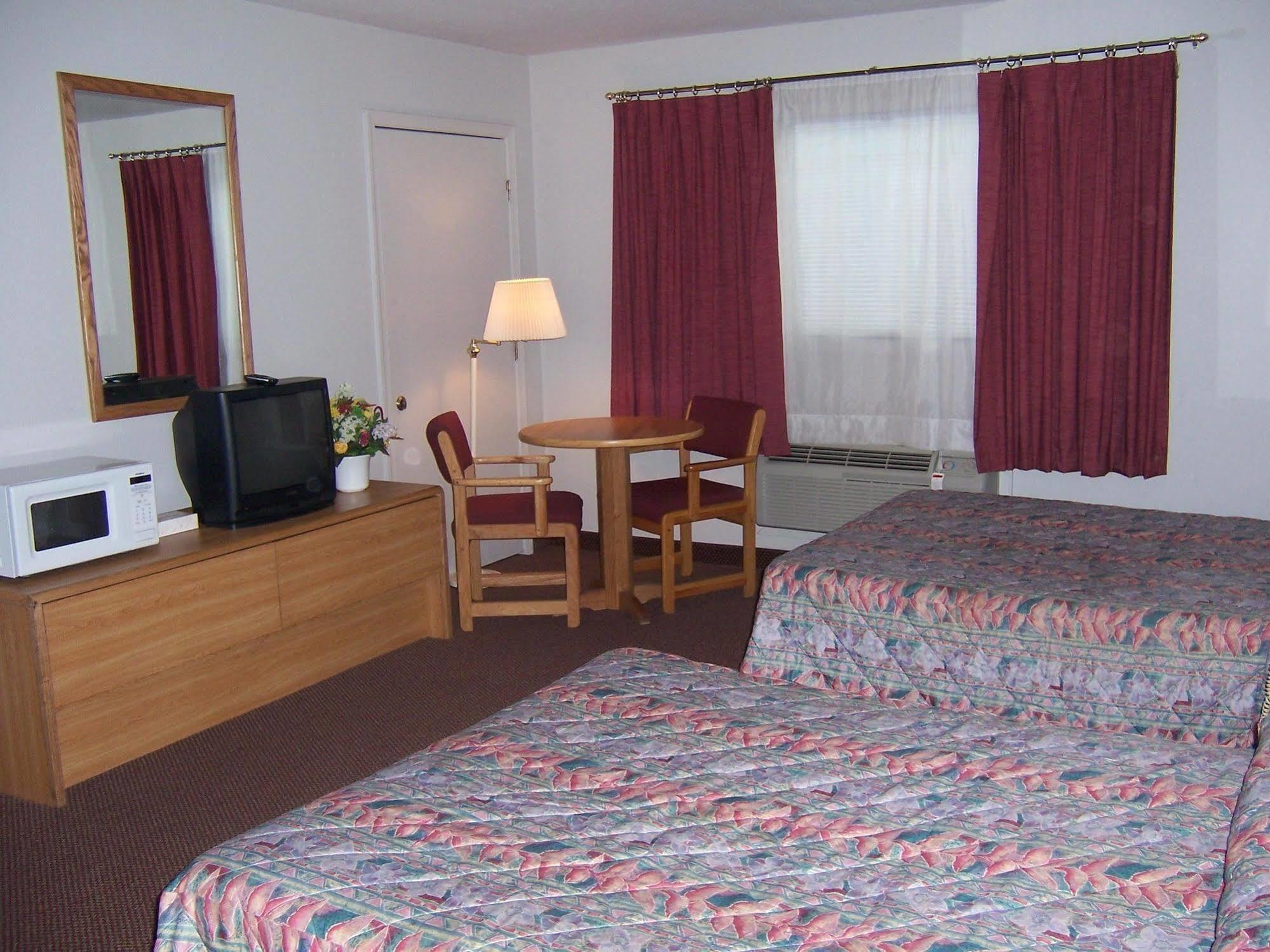 Tahlequah Oak Hill Inn And Suites מראה חיצוני תמונה