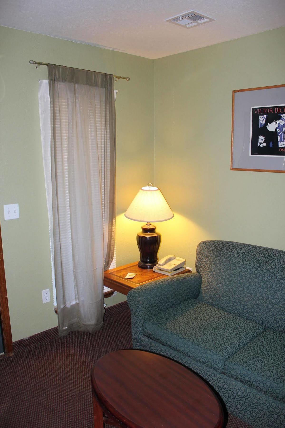 Tahlequah Oak Hill Inn And Suites מראה חיצוני תמונה