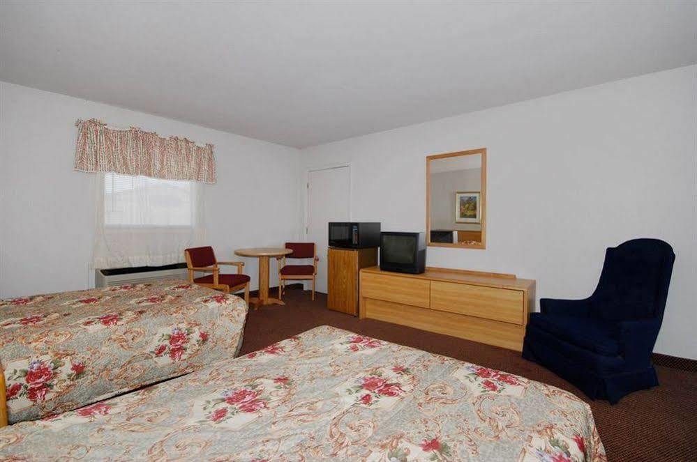 Tahlequah Oak Hill Inn And Suites מראה חיצוני תמונה